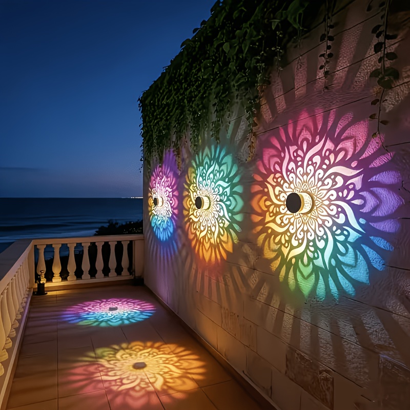 Outdoor Lighting Waterproof - 1/2/4個入りソーラーフェンスライト、マンダラ模様デザイン、屋外の壁に適しており、IPX4防水等級。 メタルソラ