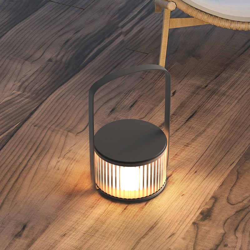 屋外充電式ポータブルアンビエントライトソーラー芝生ヴィラガー - Outdoor Lighting Waterproof のレビューと価格